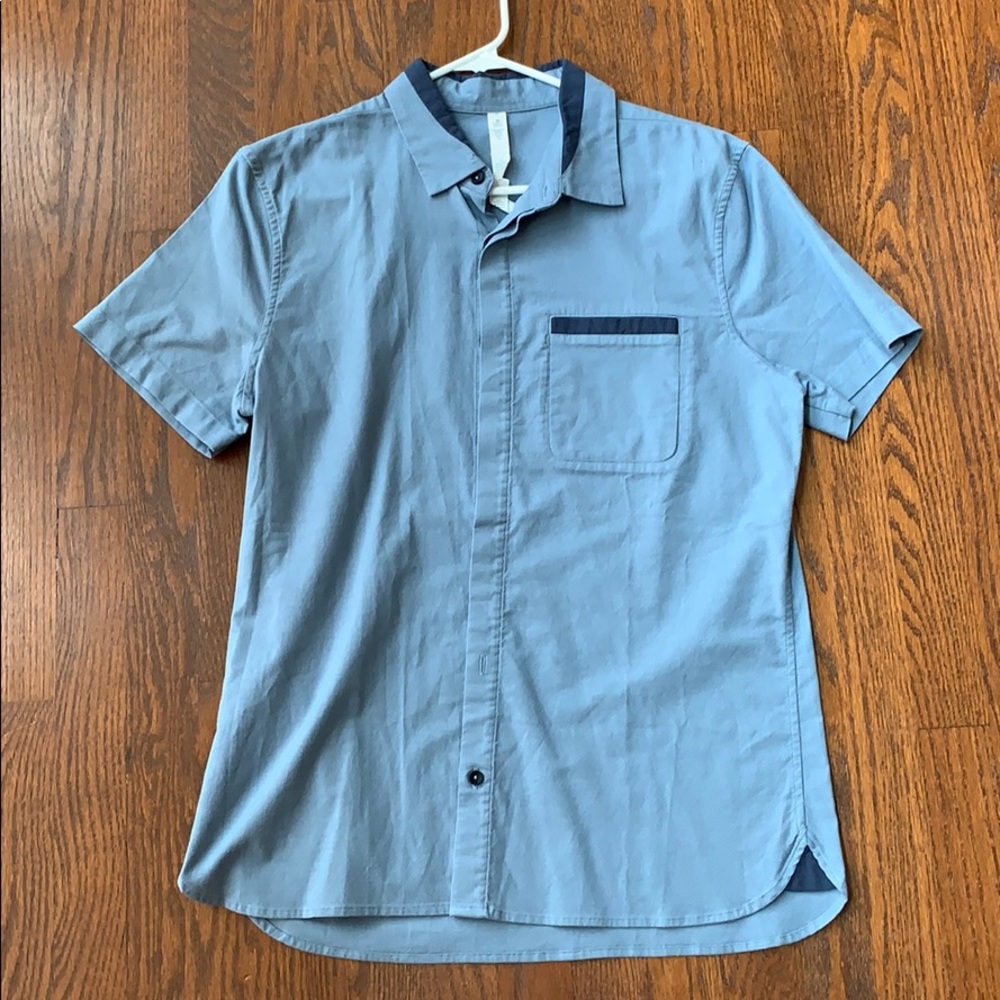 Lululemon short sleeve button down shirt